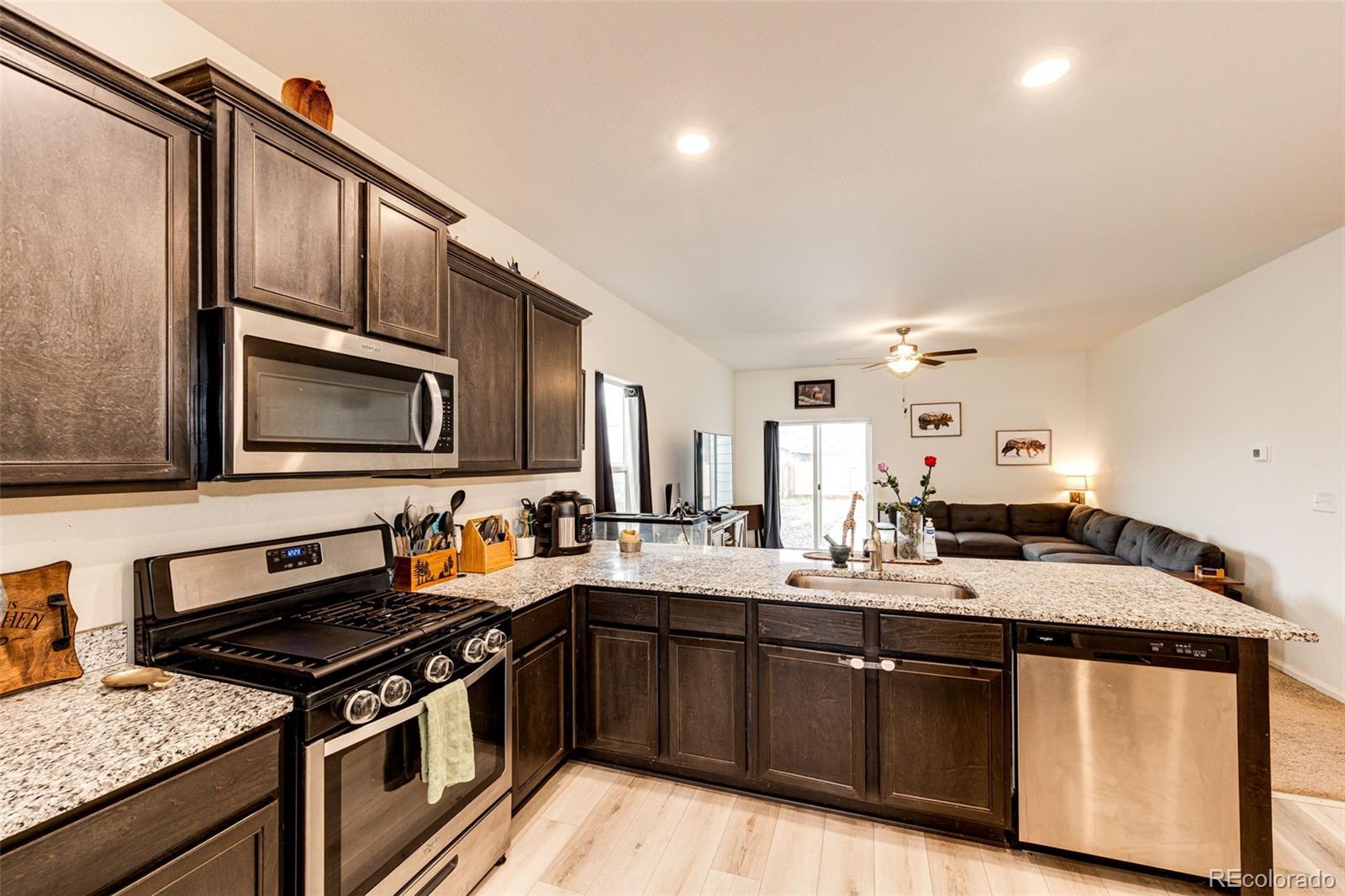 316 Maple Street Bennett, CO 80102 - Photo 9 of 26