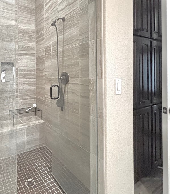 820 Desaix Drive Georgetown, TX 78628 - Photo 23 of 35 a bathroom with a shower