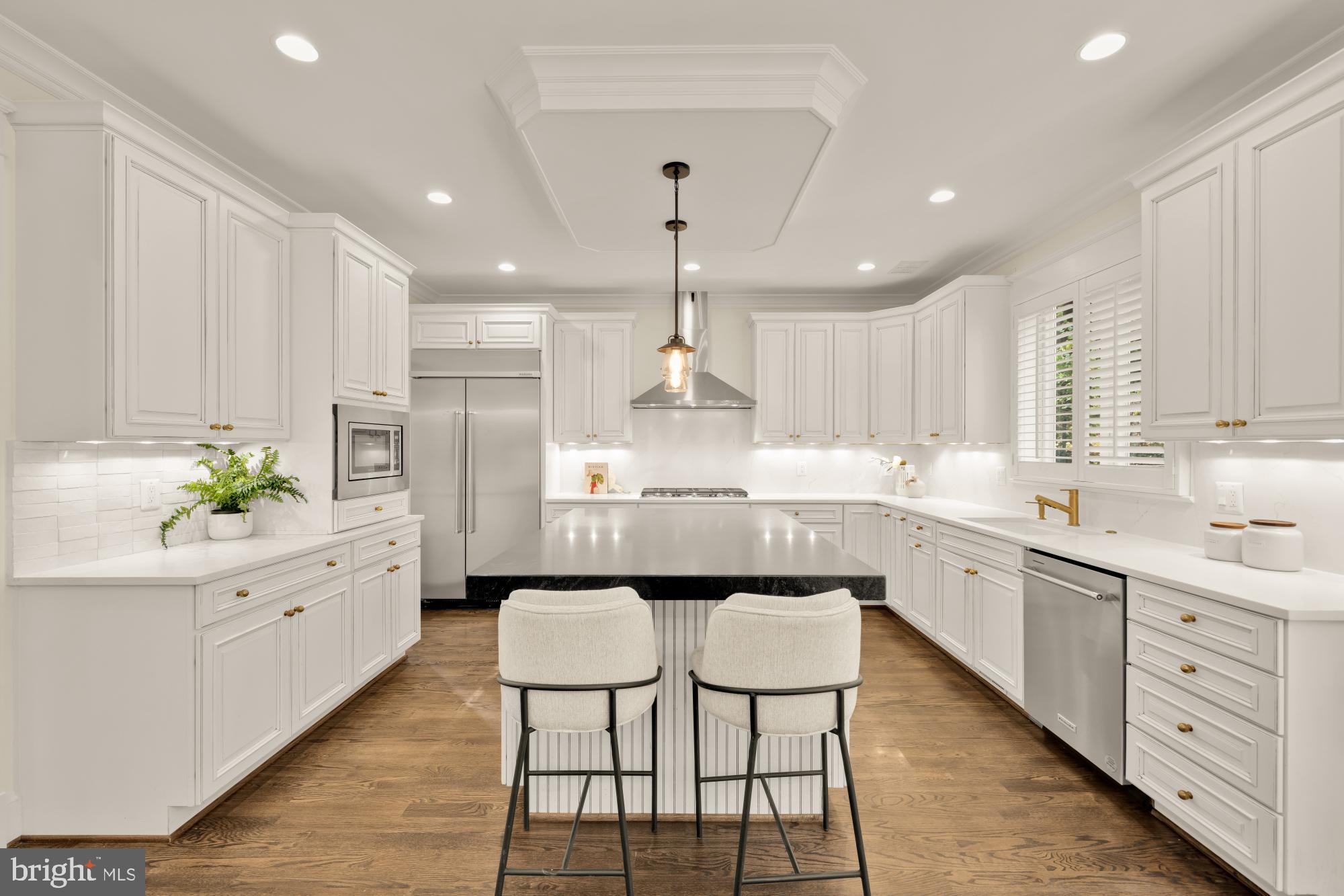 4609 Glenbrook Parkway Bethesda, MD 20814 - Photo 13 of 62 KITCHEN