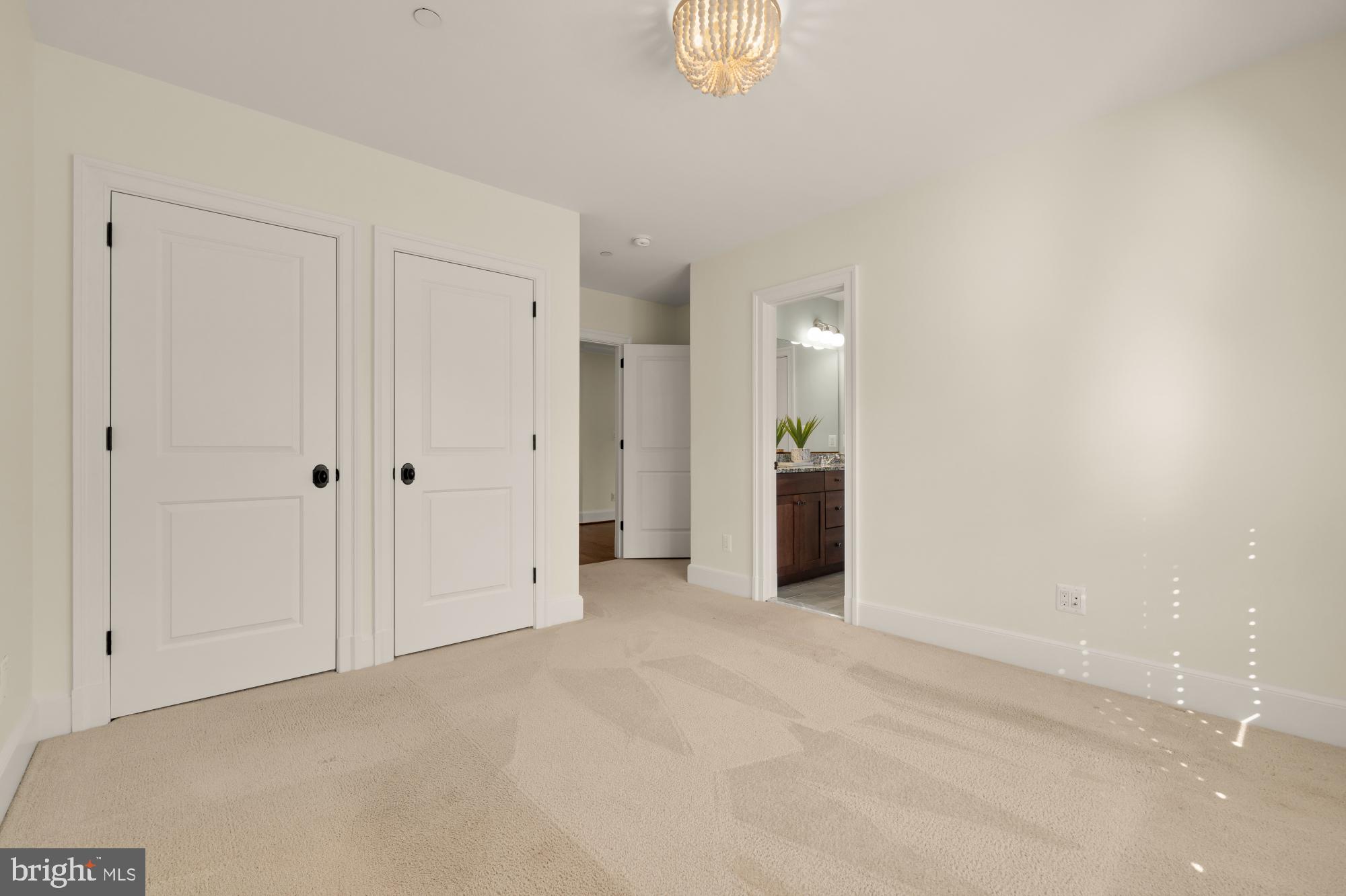 4609 Glenbrook Parkway Bethesda, MD 20814 - Photo 42 of 62 a view of an empty room