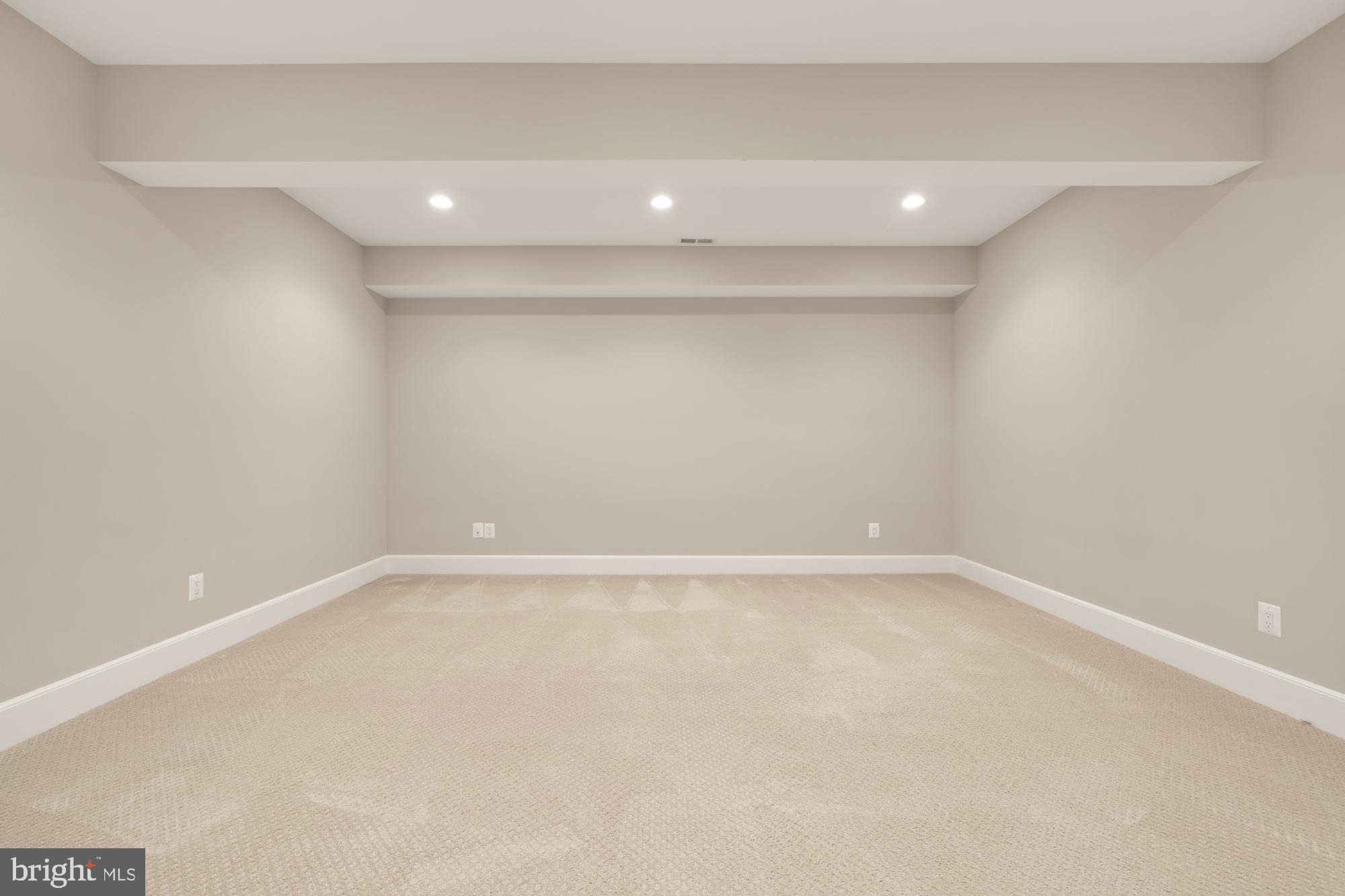 4609 Glenbrook Parkway Bethesda, MD 20814 - Photo 54 of 62 a view of an empty room