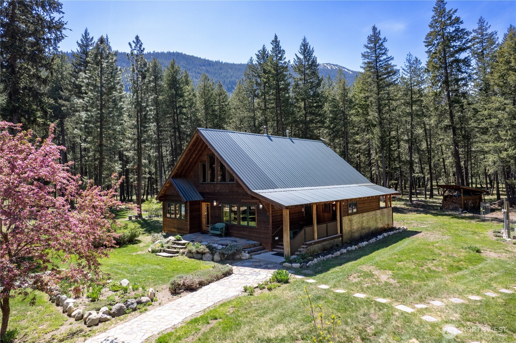 611 A Lost River Road Mazama, WA 98833 - Photo 9 of 39 Gallery Image 9