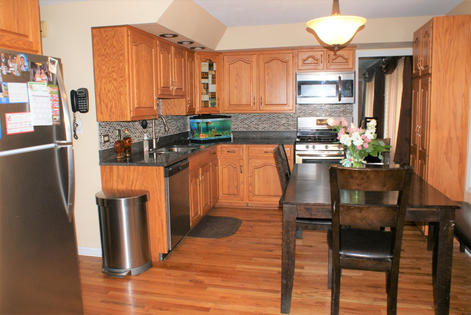 5737 West Maple Avenue Berkeley, IL 60163 - Photo 5 of 15