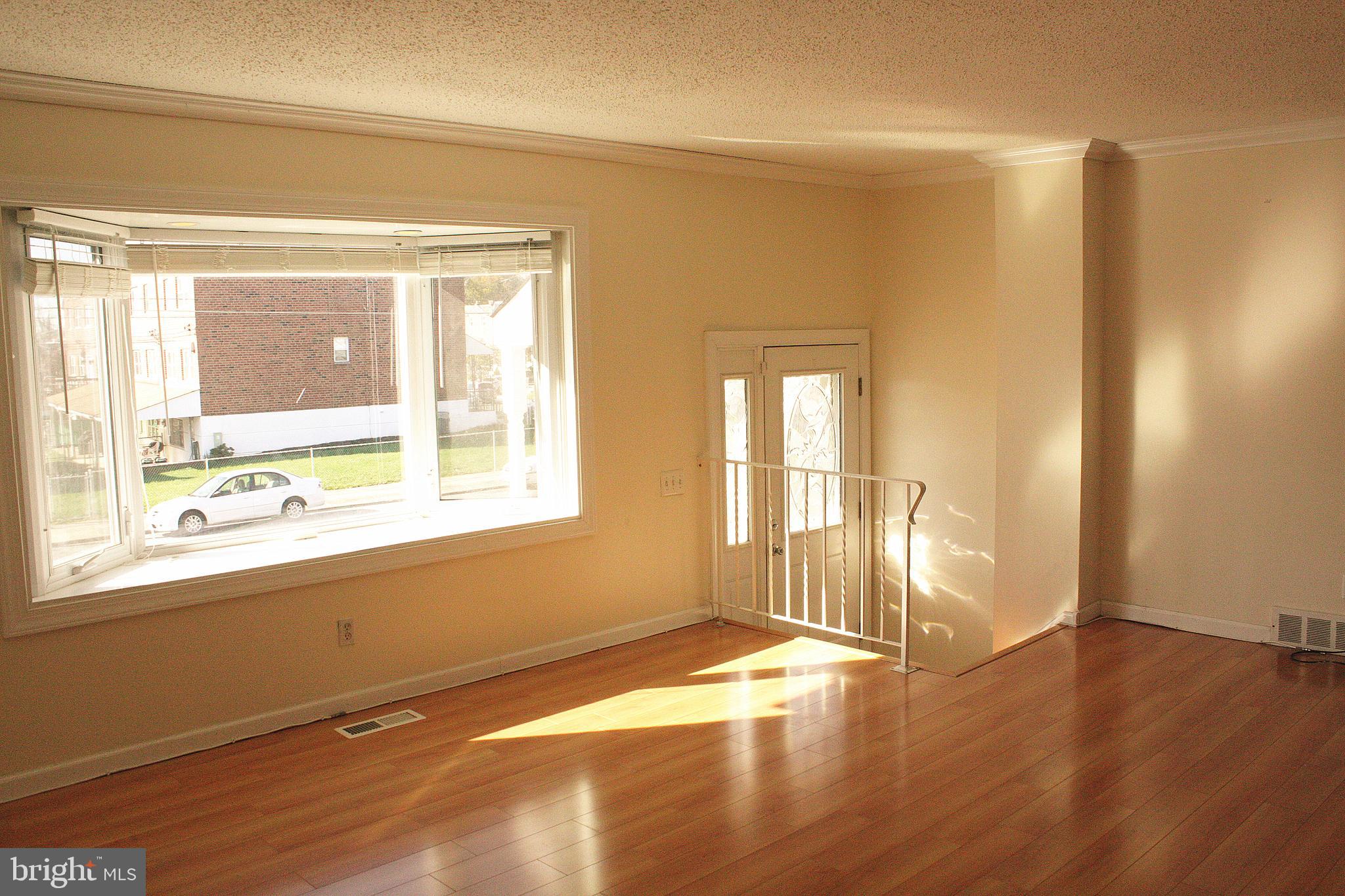 3315 Belgreen Road Philadelphia, PA 19154 - Photo 5 of 32 Living Room