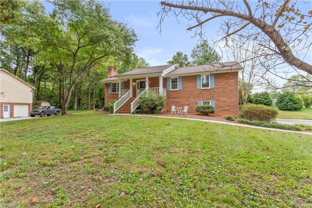6002 Hunters Ridge Court Lexington, NC 27295 - Photo 3 of 35 Gallery Image 3