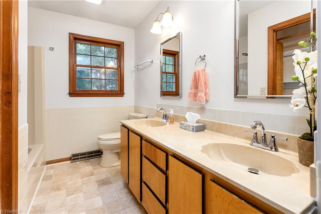 6002 Hunters Ridge Court Lexington, NC 27295 - Photo 22 of 35 Gallery Image 22