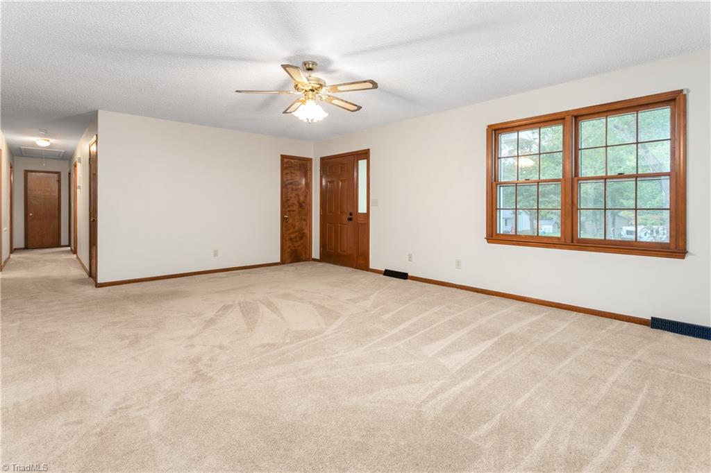 6002 Hunters Ridge Court Lexington, NC 27295 - Photo 9 of 35 Gallery Image 9