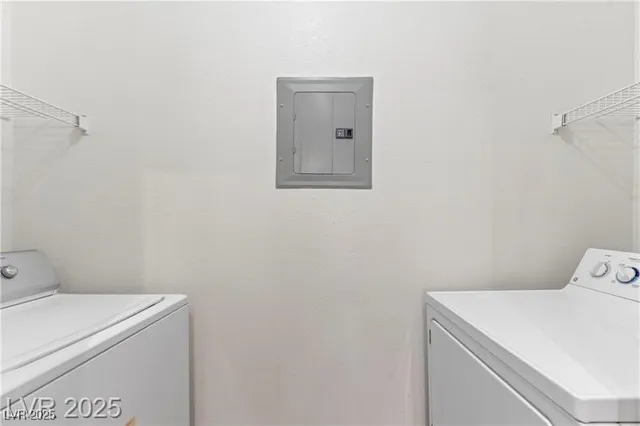 $1,200 | 7143 South Durango Drive, Unit 305, Las Vegas, NV 89113