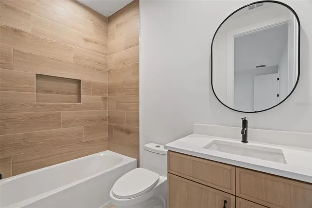 $2,000,000 | 6564 Lagoon Street, Windermere, FL 34786