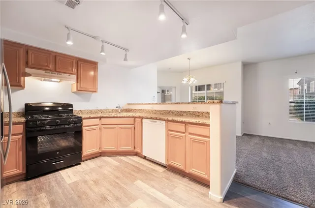 $1,500 | 10245 South Maryland Parkway, Unit 154, Las Vegas, NV 89183