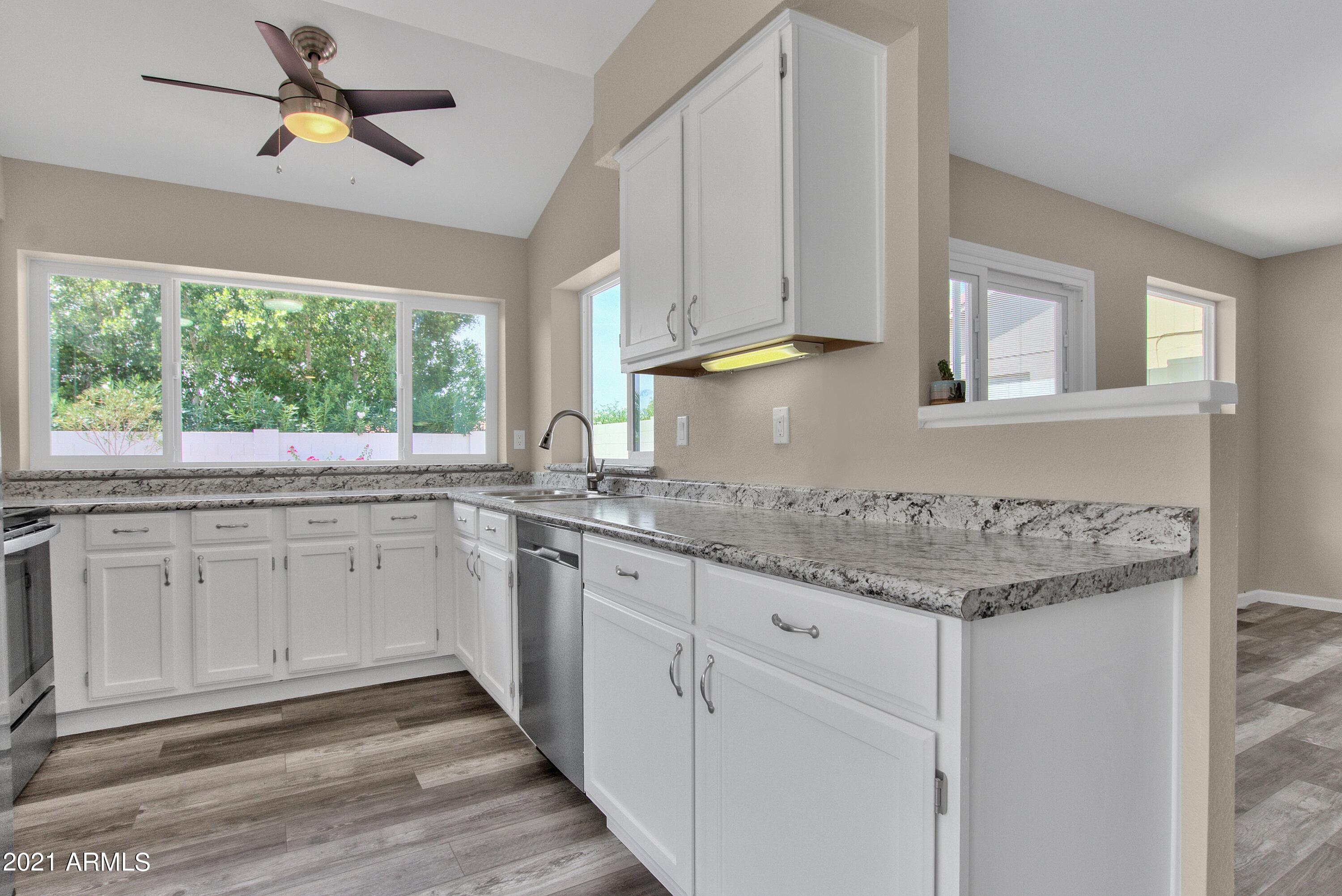 4353 East Corral Road Phoenix, AZ 85044 - Photo 12 of 32 12