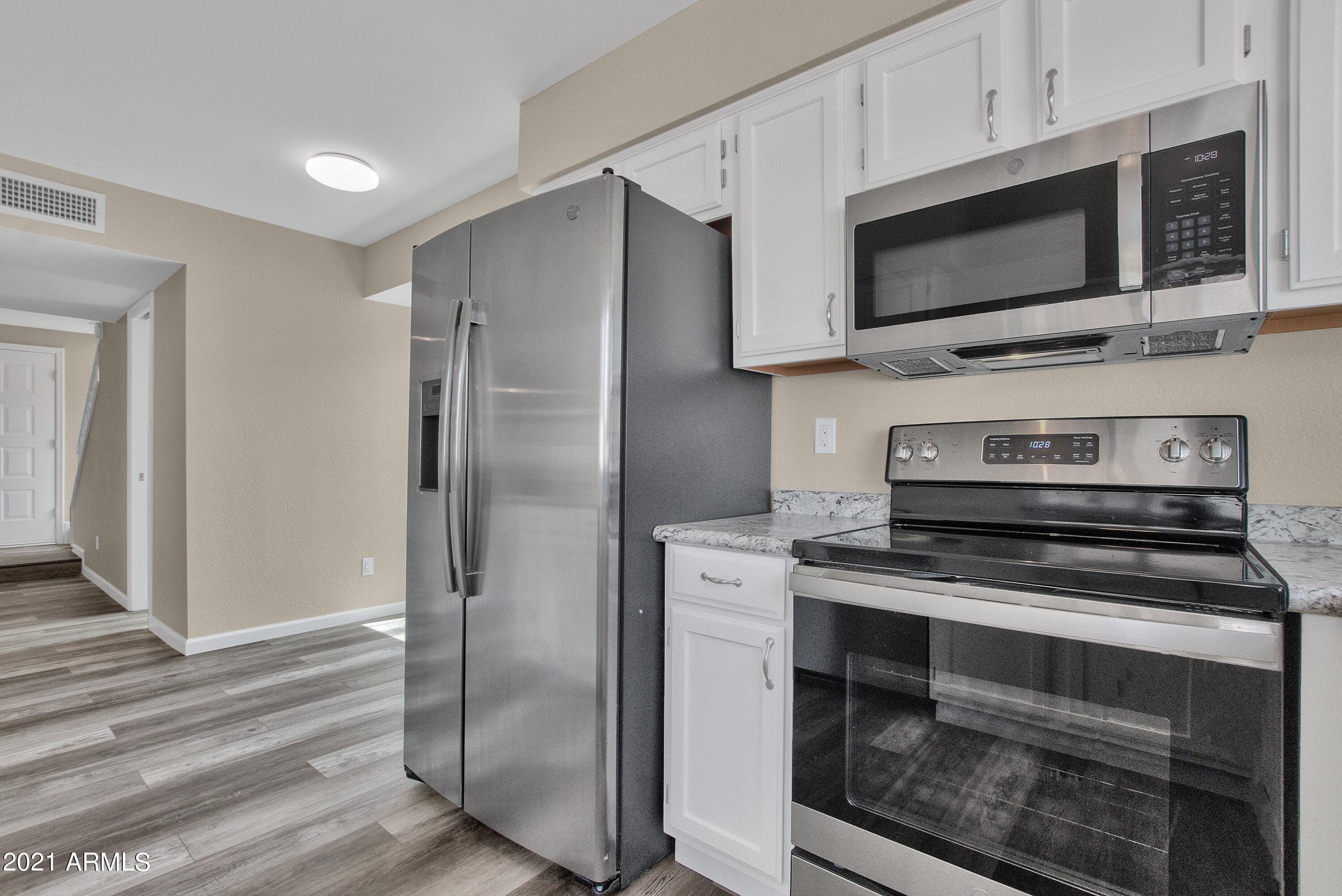 4353 East Corral Road Phoenix, AZ 85044 - Photo 14 of 32 14