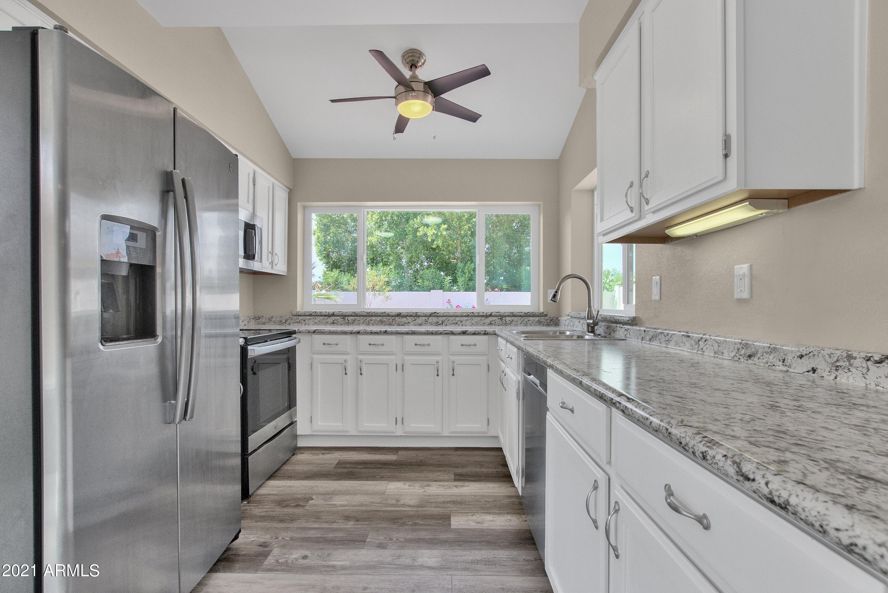 4353 East Corral Road Phoenix, AZ 85044 - Photo 15 of 32 15