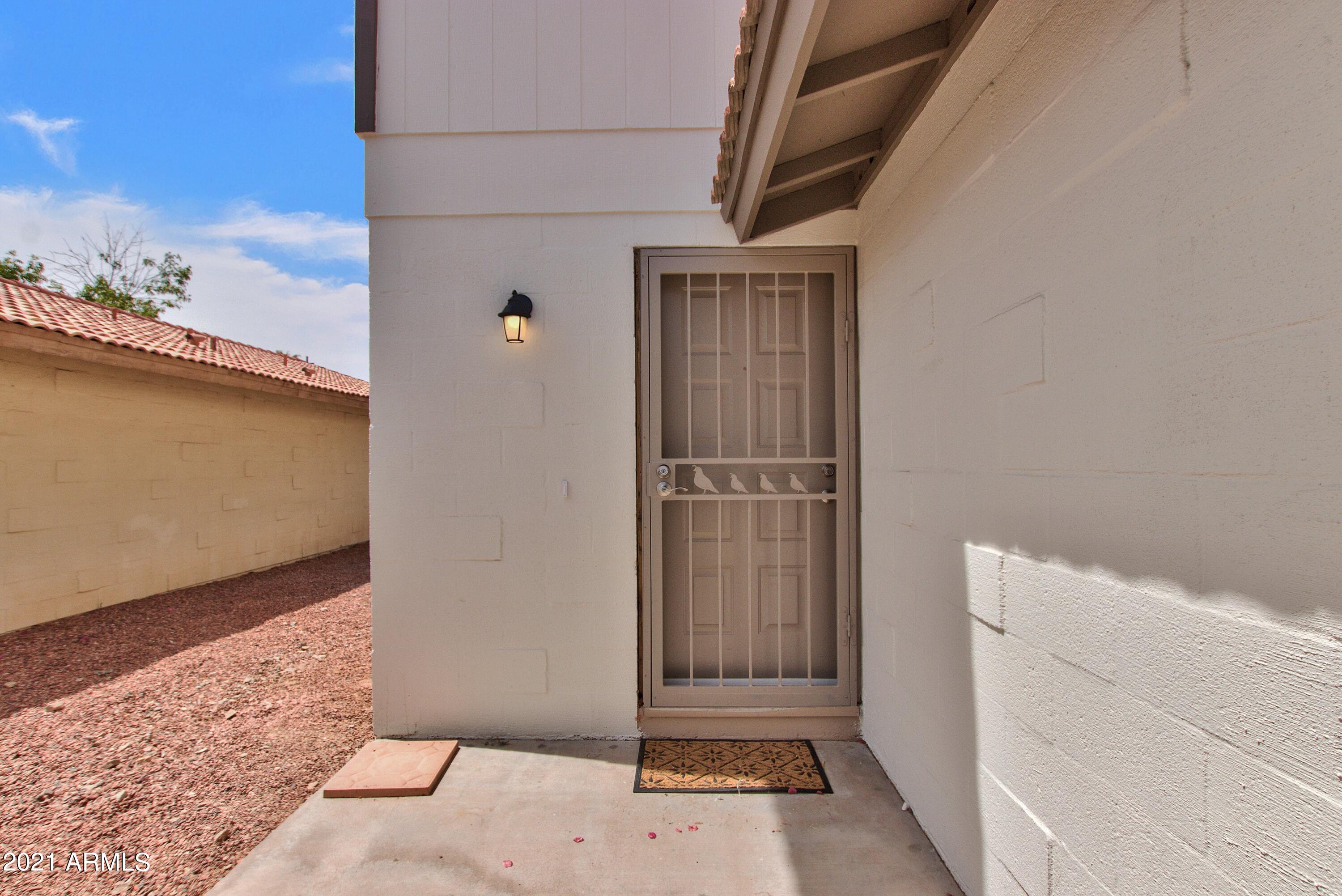 4353 East Corral Road Phoenix, AZ 85044 - Photo 5 of 32 05