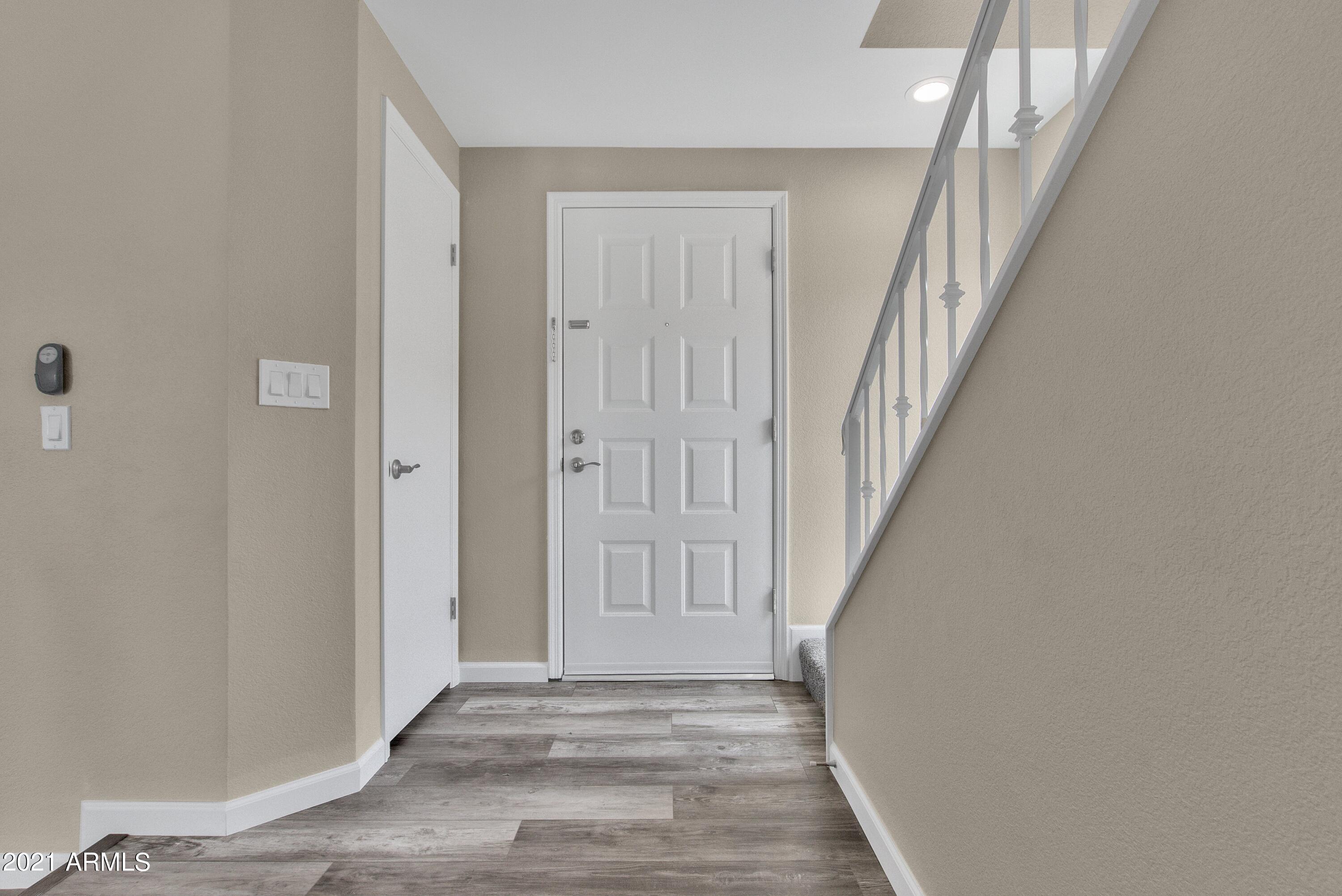 4353 East Corral Road Phoenix, AZ 85044 - Photo 6 of 32 06