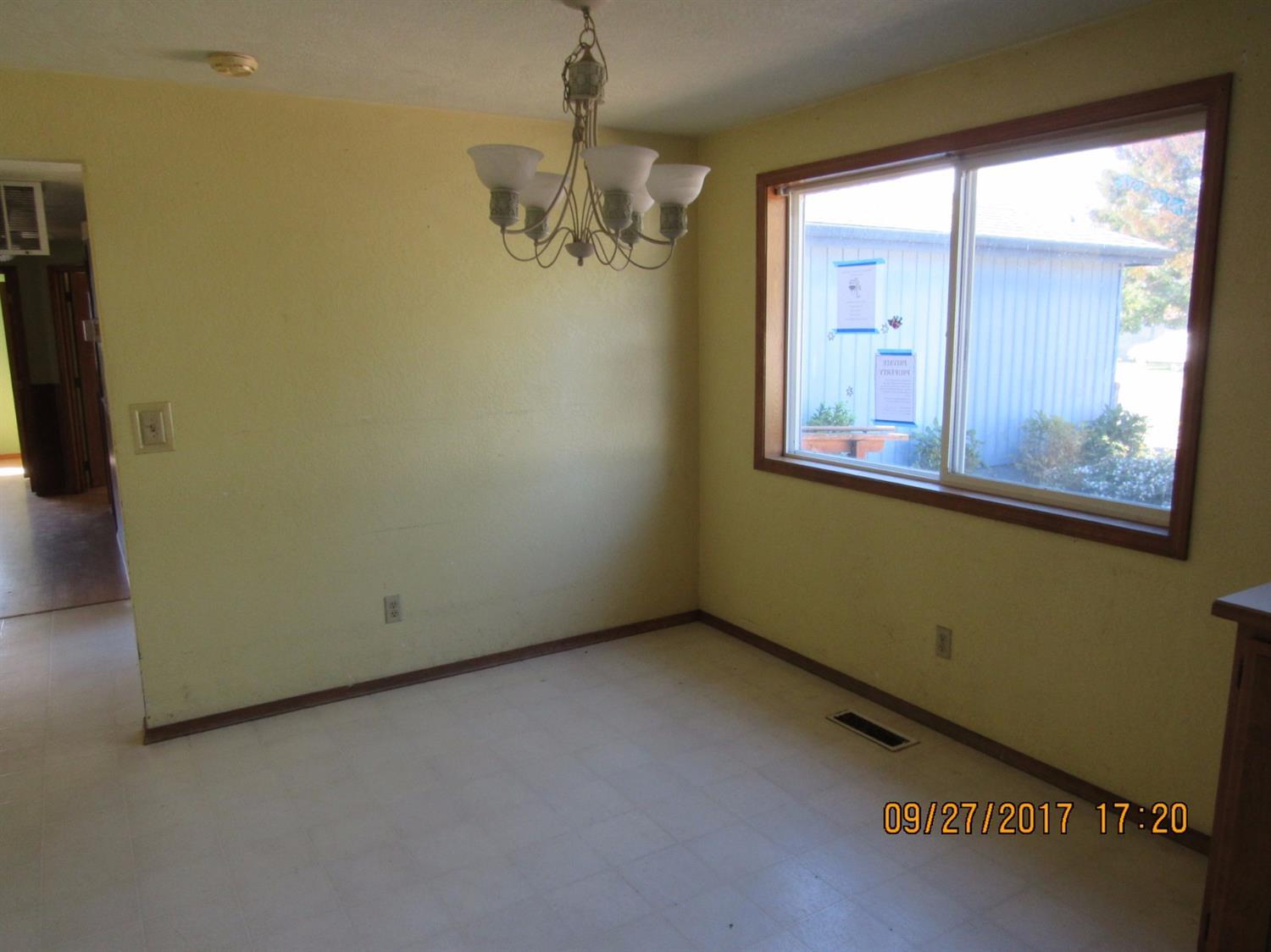 910 Hopkins Road Central Point, OR 97502 - Photo 9 of 14 Additional Photo