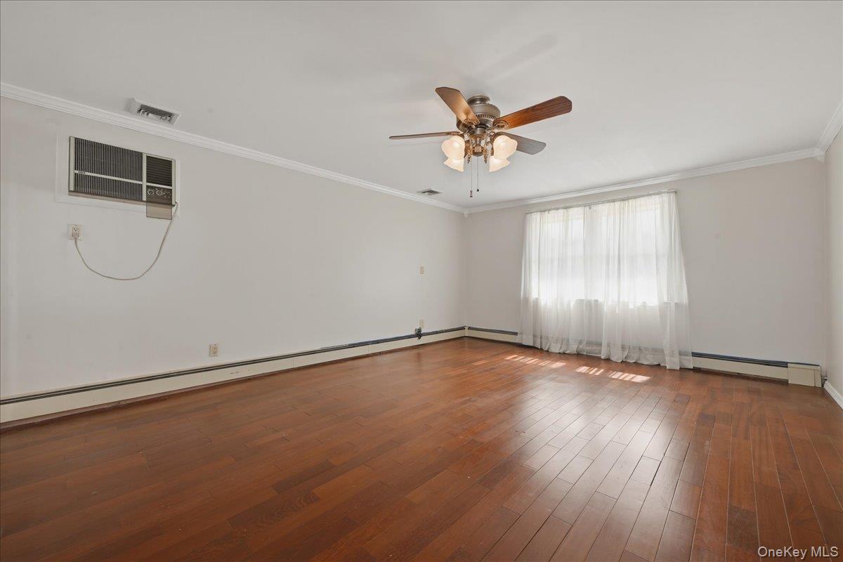 1395 Meadowbrook Road Merrick, NY 11566 - Photo 23 of 44