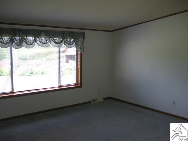 5270 Rice Lake Road Duluth, MN 55803 - Photo 9 of 17