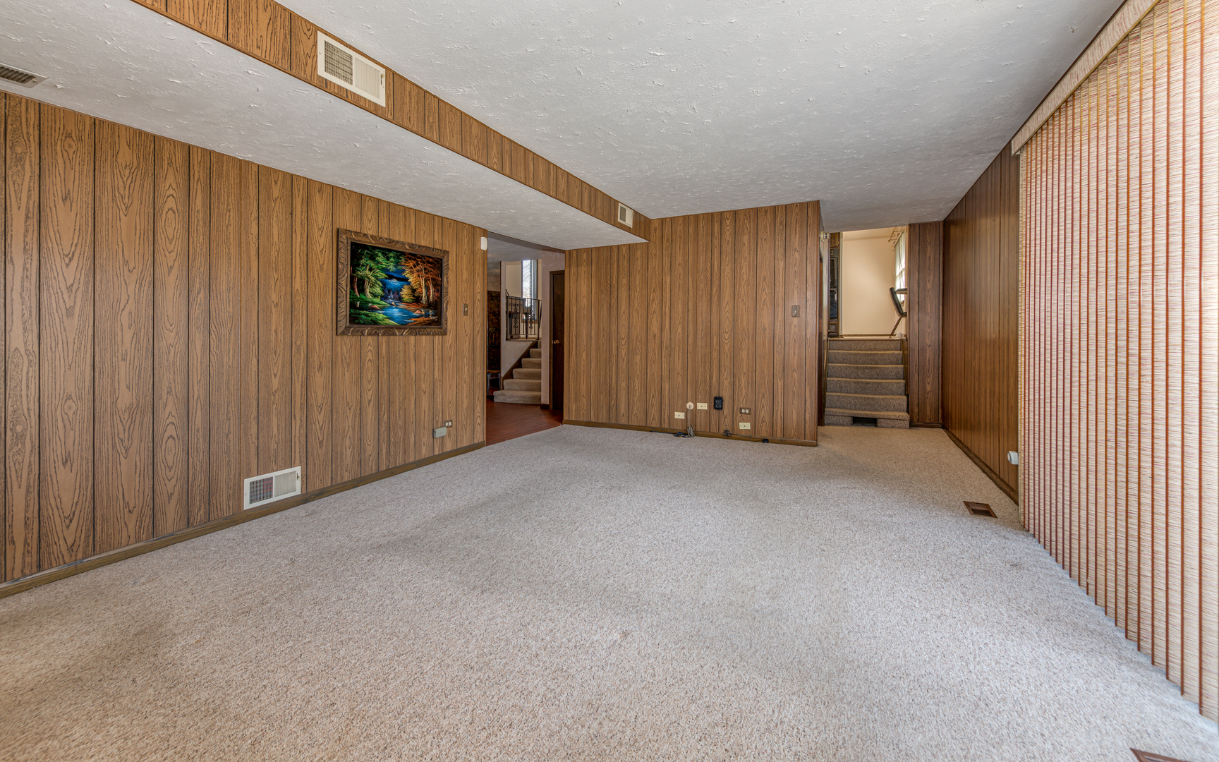 14400 Shepard Drive Dolton, IL 60419 - Photo 17 of 55 a view of an empty room with a window