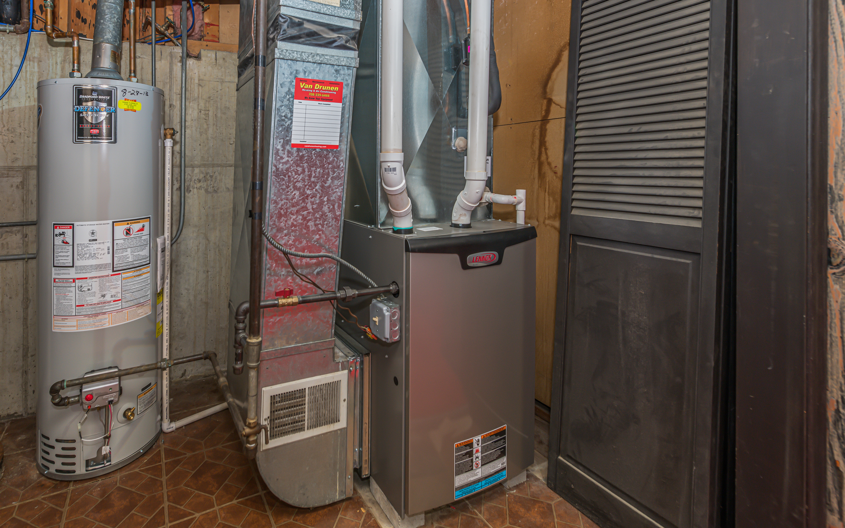 14400 Shepard Drive Dolton, IL 60419 - Photo 29 of 55 a utility room with dryer and washer