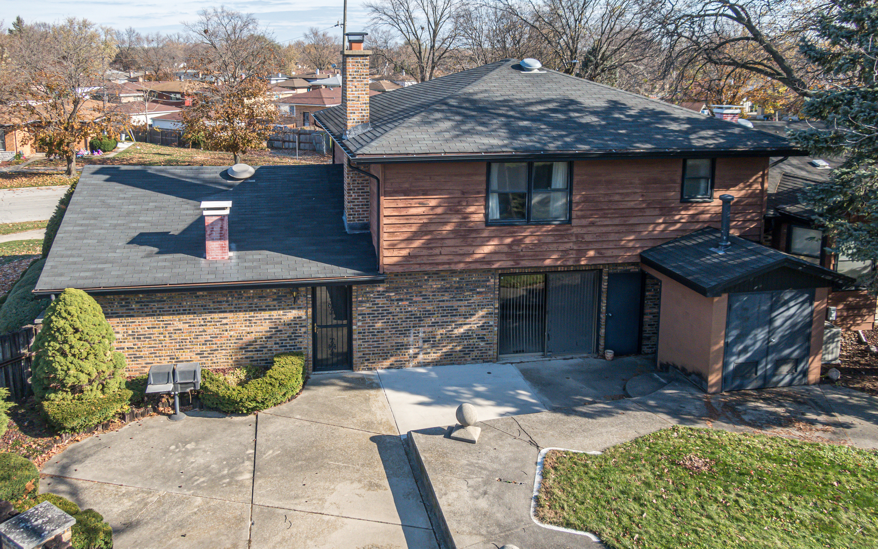 14400 Shepard Drive Dolton, IL 60419 - Photo 44 of 55 a front view of a house with garden