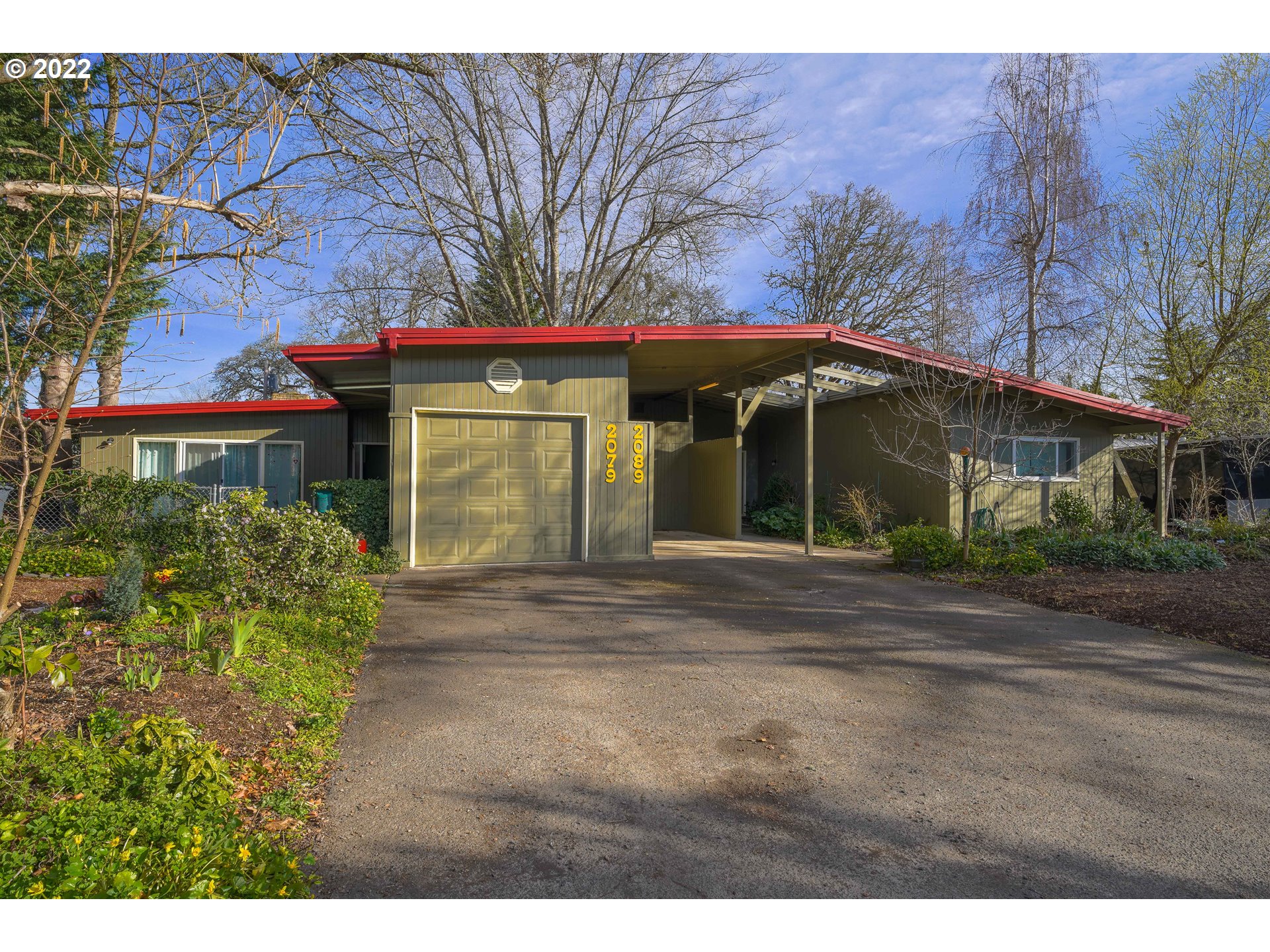 2079 Fairway Loop Eugene, OR 97401 - Photo 1 of 2 Gallery Image 1