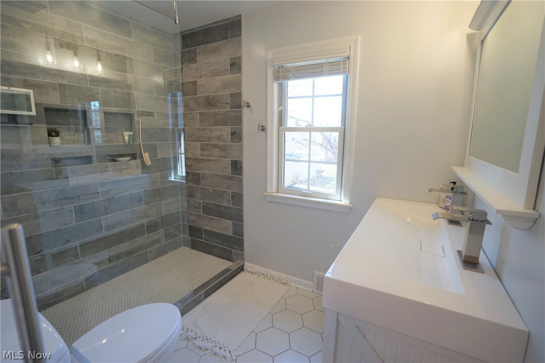 3674 Normandy Road Cleveland, OH 44120 - Photo 20 of 30