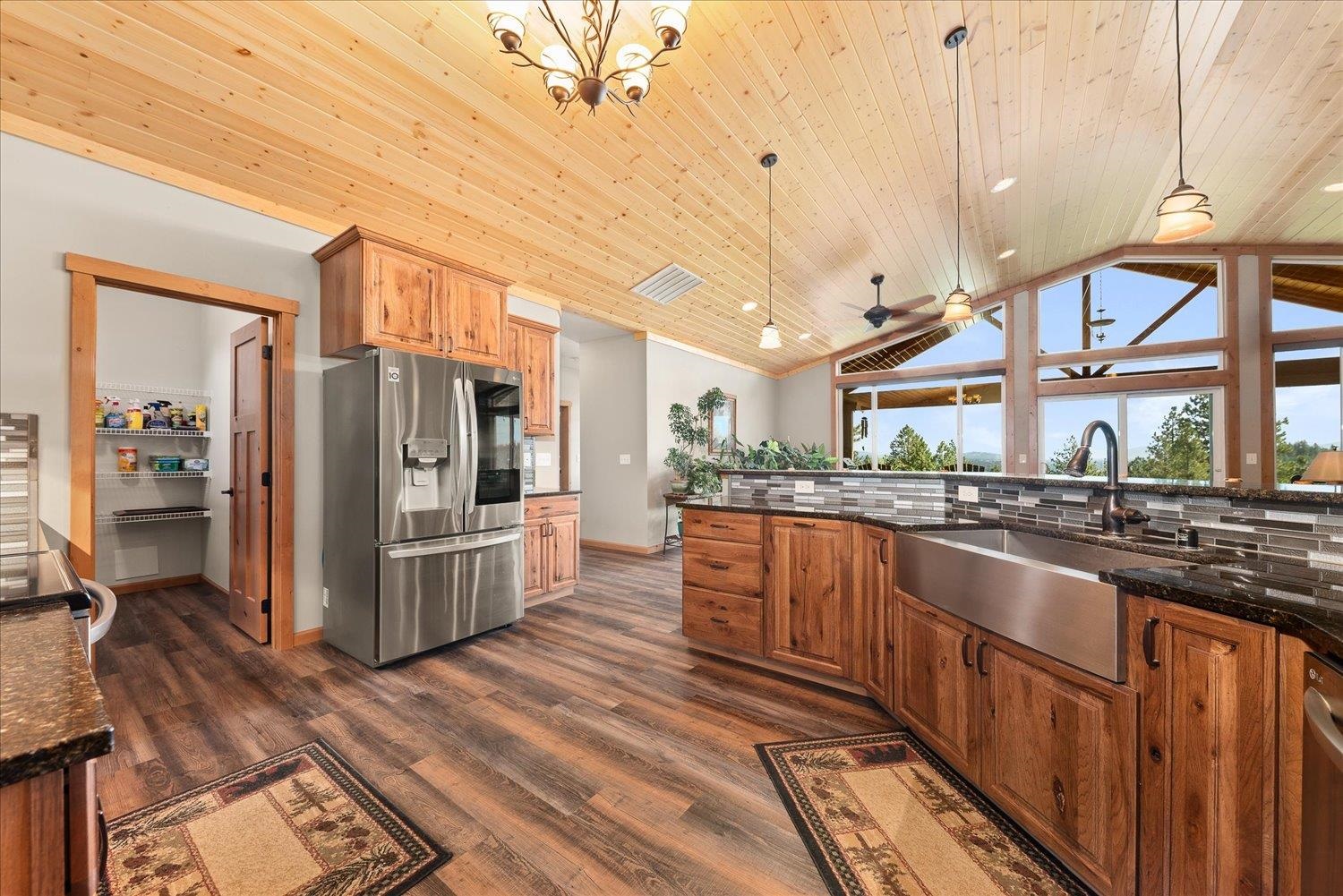 7015 West Rim Lane Spokane, WA 99224 - Photo 12 of 50 Gallery Image 12