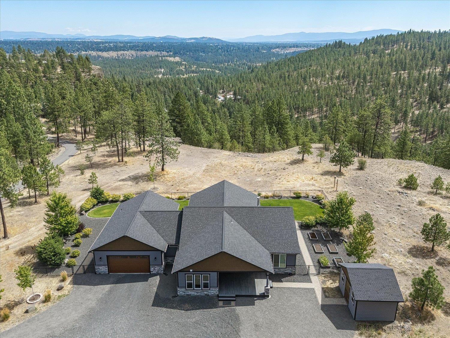 7015 West Rim Lane Spokane, WA 99224 - Photo 2 of 50 Gallery Image 2
