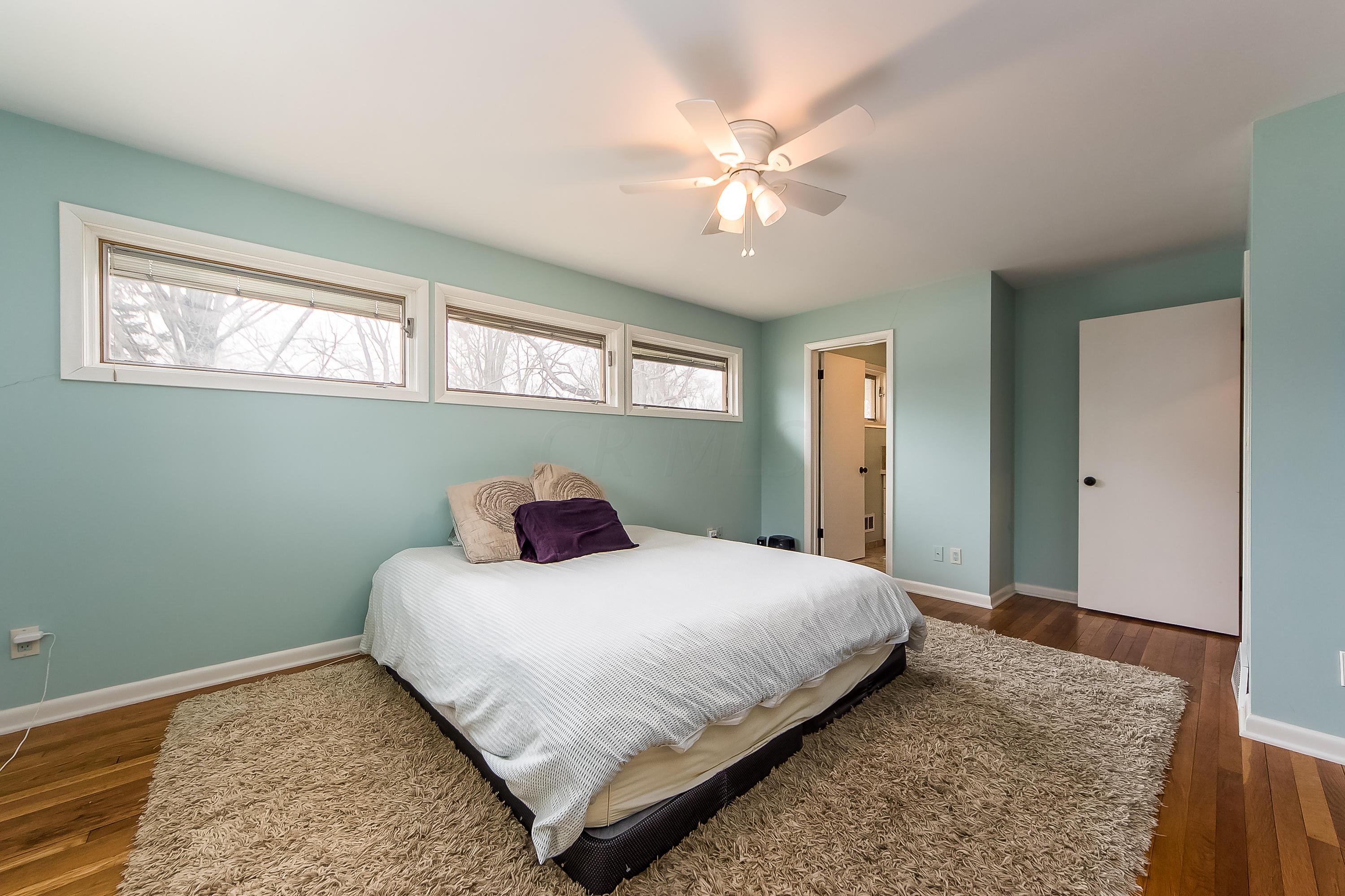 3868 Chevington Road Columbus, OH 43220 - Photo 17 of 32