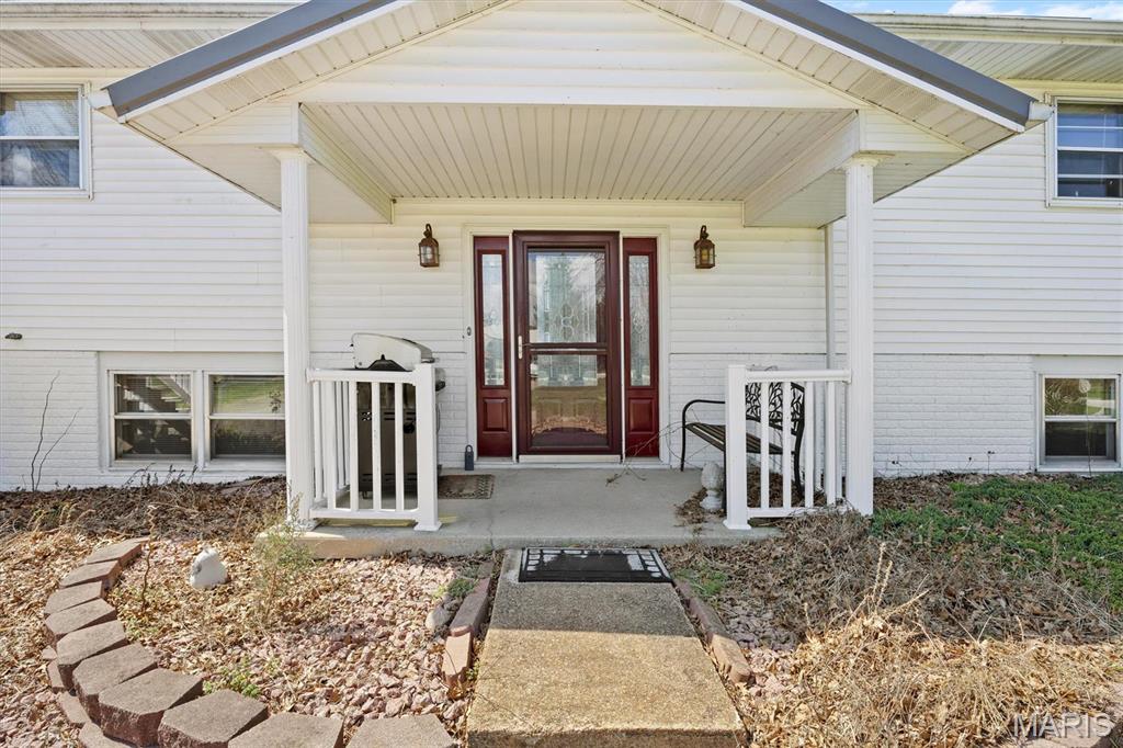 25324 Lyons Road Carlyle, IL 62231 - Photo 2 of 42