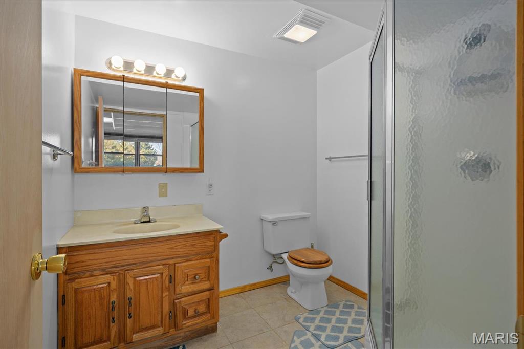 25324 Lyons Road Carlyle, IL 62231 - Photo 27 of 42