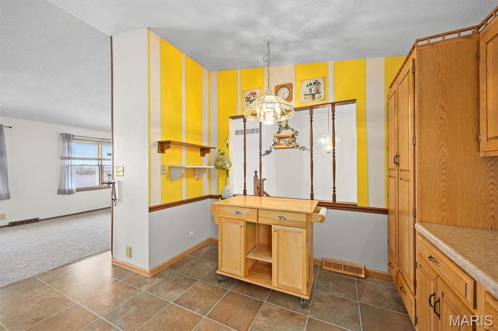 25324 Lyons Road Carlyle, IL 62231 - Photo 8 of 42