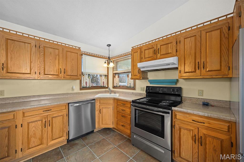 25324 Lyons Road Carlyle, IL 62231 - Photo 10 of 42