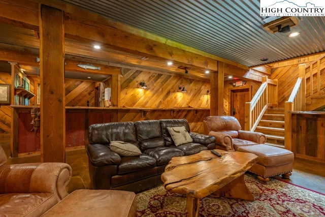 $649,000 | 22 North Indian Rock Drive, Banner Elk, NC 28604