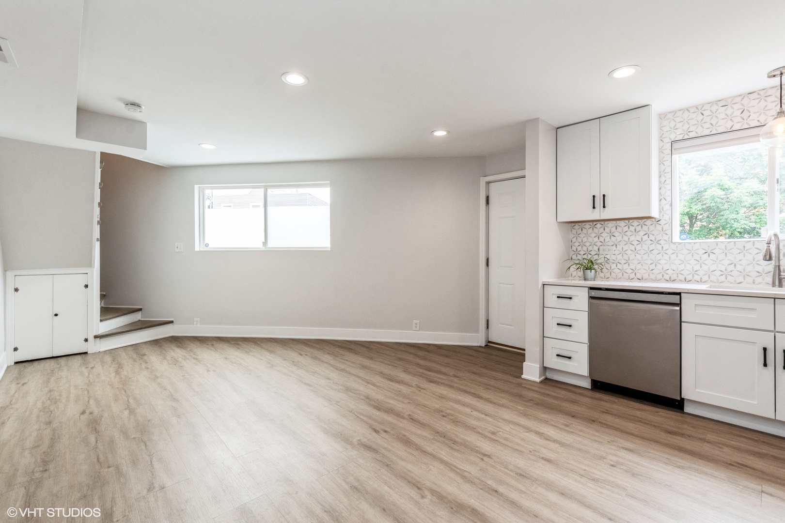 2909 North Ridgeway Avenue Chicago, IL 60618 - Photo 29 of 46