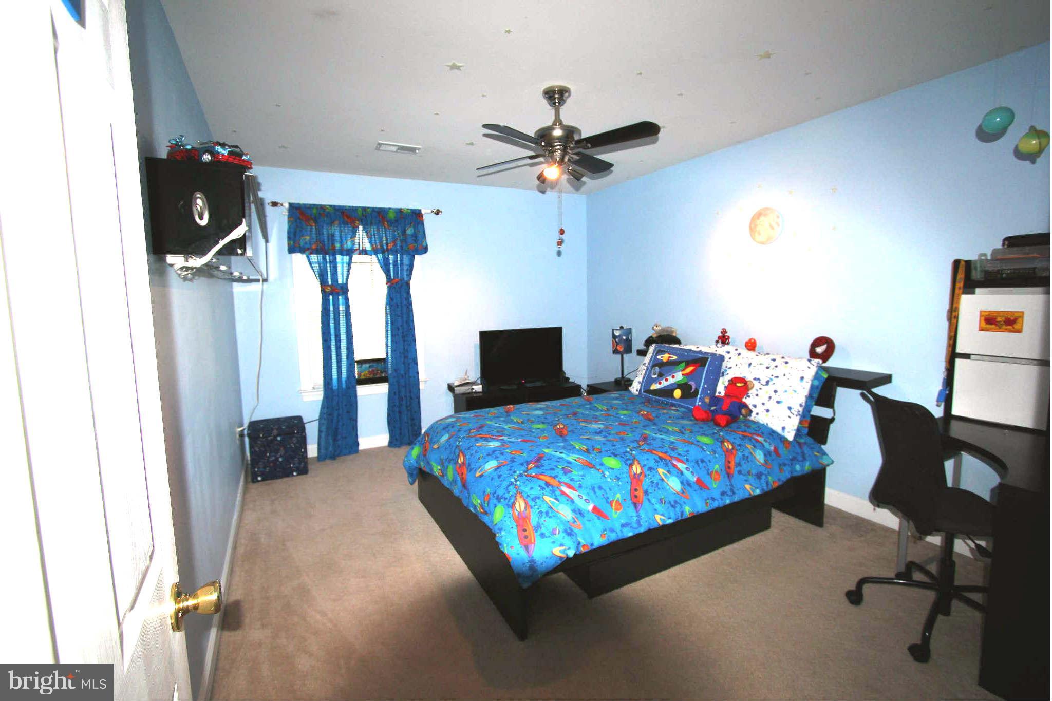 4199 Agency Loop Triangle, VA 22172 - Photo 17 of 28 THIRD BEDROOM