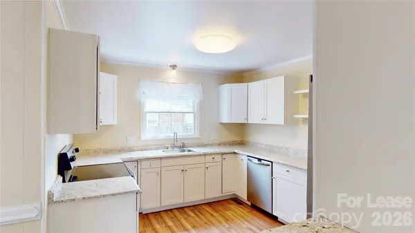 $2,400 | 6821 View Way Drive, Charlotte, NC 28215