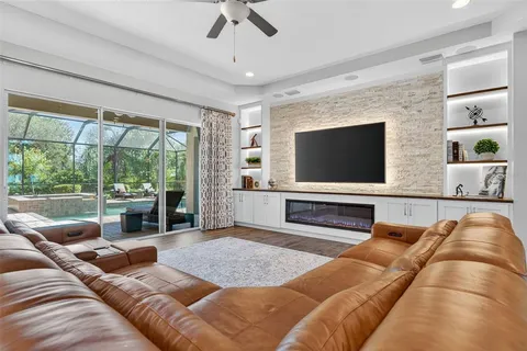 $944,900 | 507 167th Boulevard East, Bradenton, FL 34212