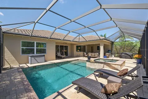 $944,900 | 507 167th Boulevard East, Bradenton, FL 34212