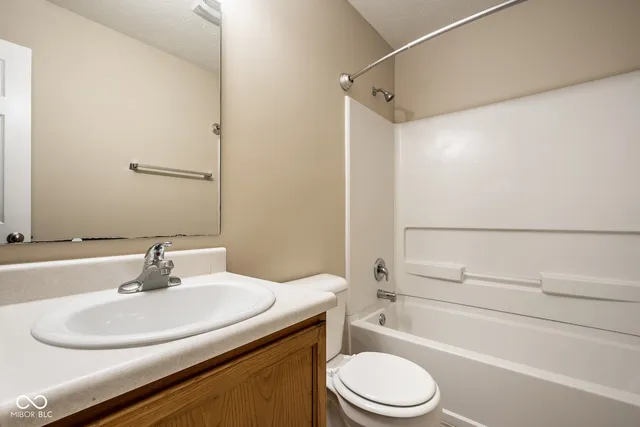 $1,800 | 11194 Black Gold Drive, Noblesville, IN 46060