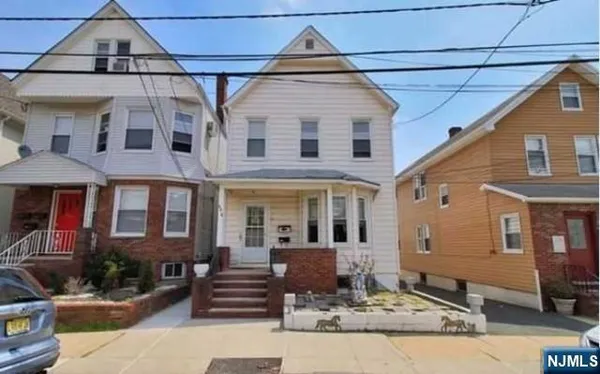 $1,800 | 132 Elm Street, Unit 1, Kearny, NJ 07032