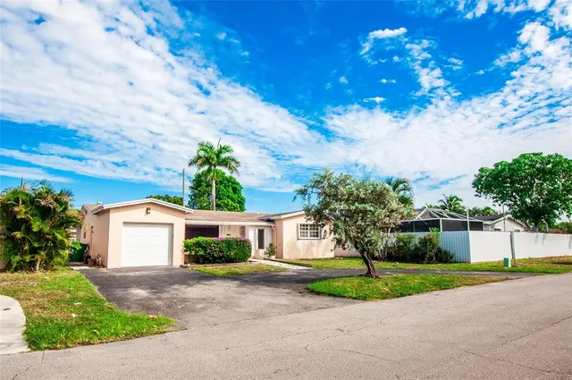 $475,000 | 7813 Biltmore Boulevard, Miramar, FL 33023
