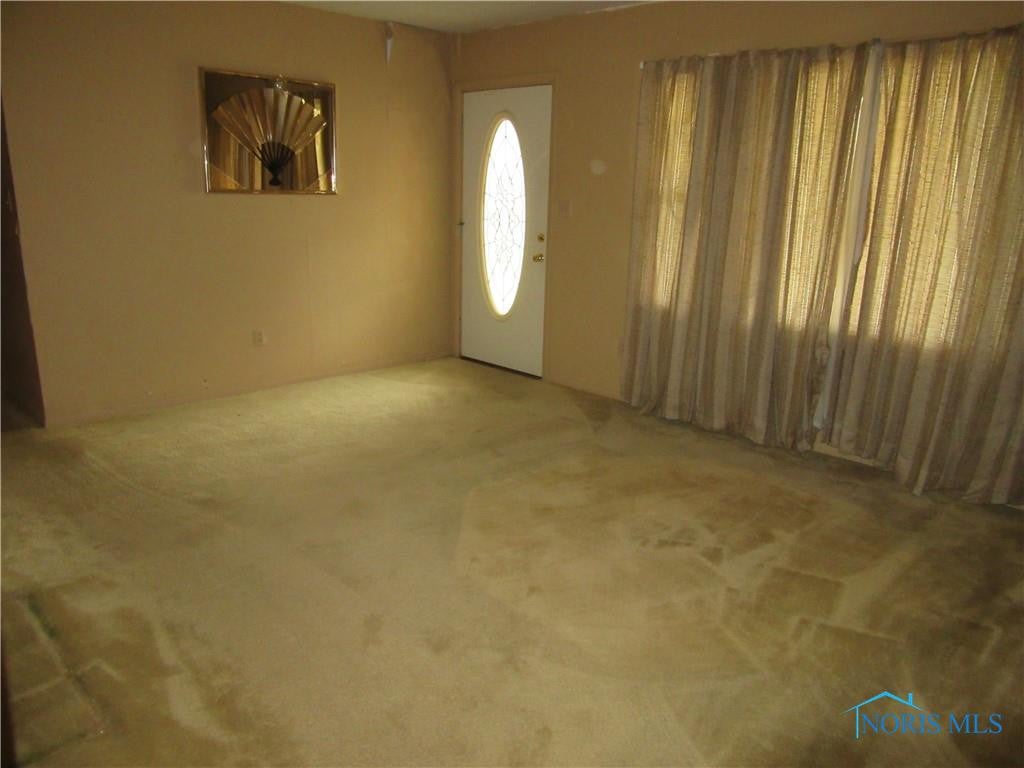 2736 Ravine Drive Fremont, OH 43420 - Photo 6 of 16 Gallery Image 6