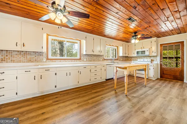 $242,000 | 154 Eastanollee Road, Eastanollee, GA 30538
