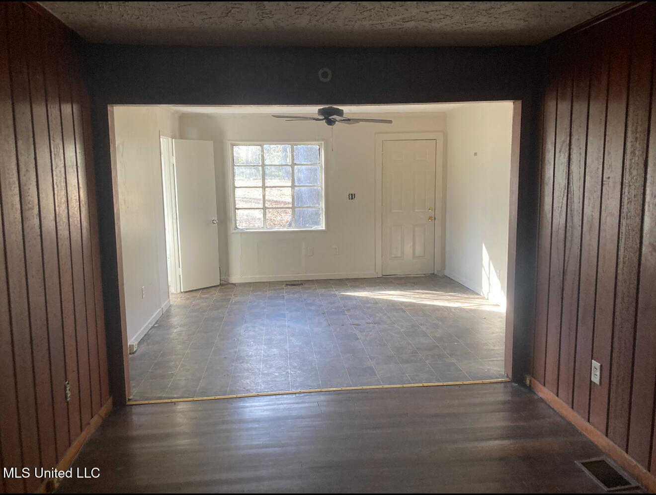 2871 Woodside Drive Jackson, MS 39212 - Photo 12 of 20 IMG_9119