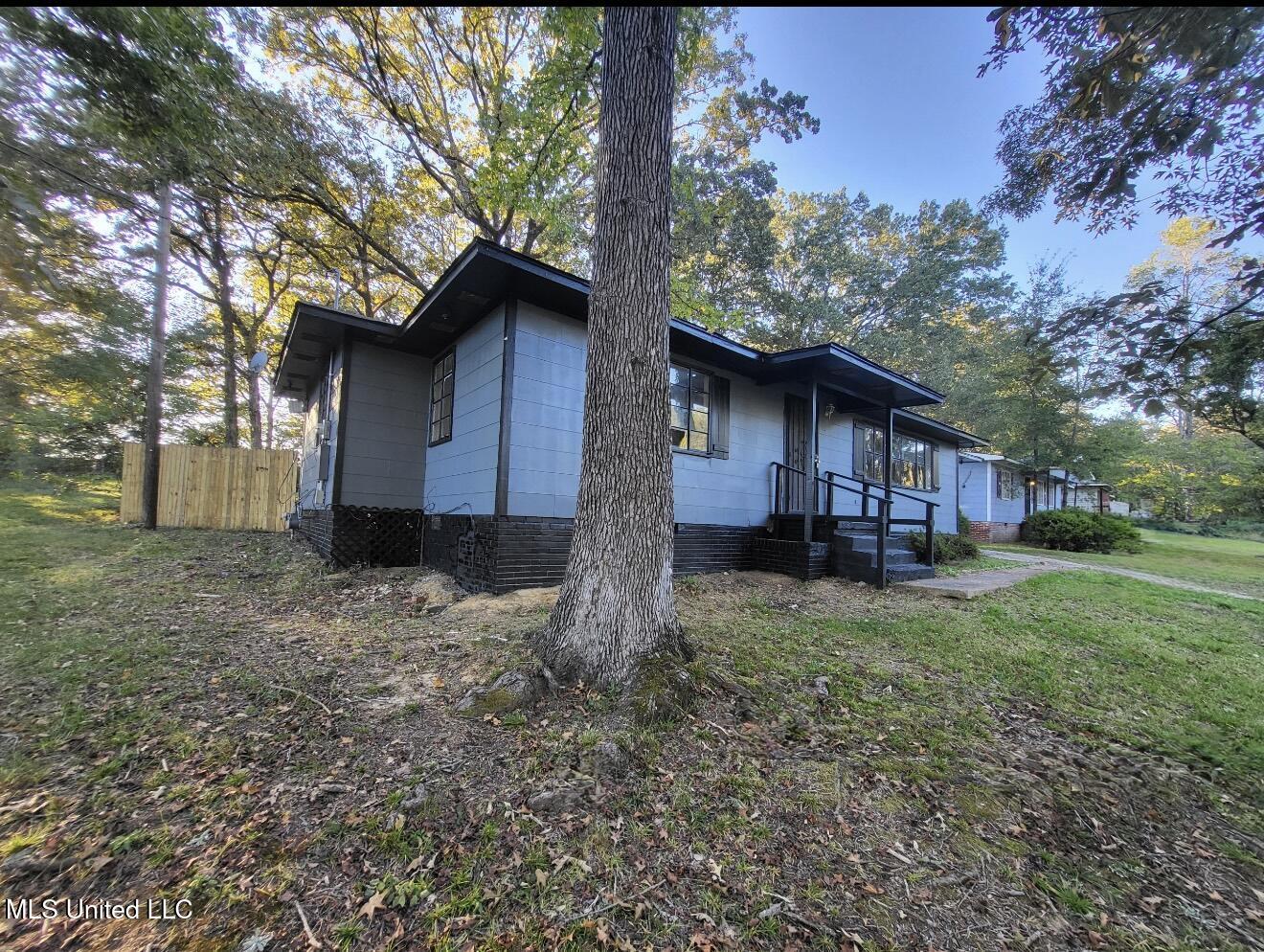 2871 Woodside Drive Jackson, MS 39212 - Photo 18 of 20 IMG_9129