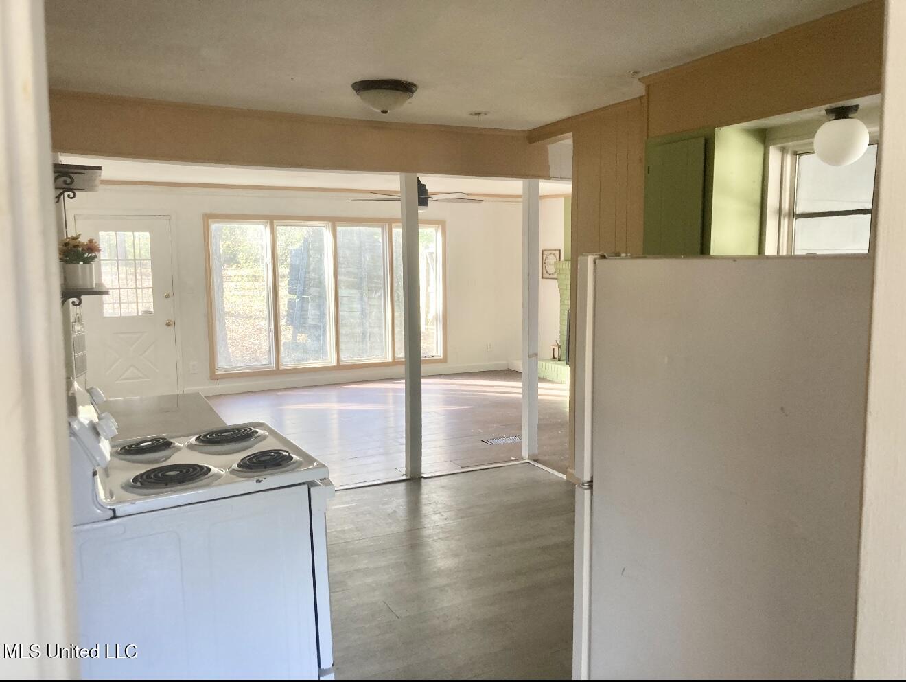 2871 Woodside Drive Jackson, MS 39212 - Photo 6 of 20 IMG_9133