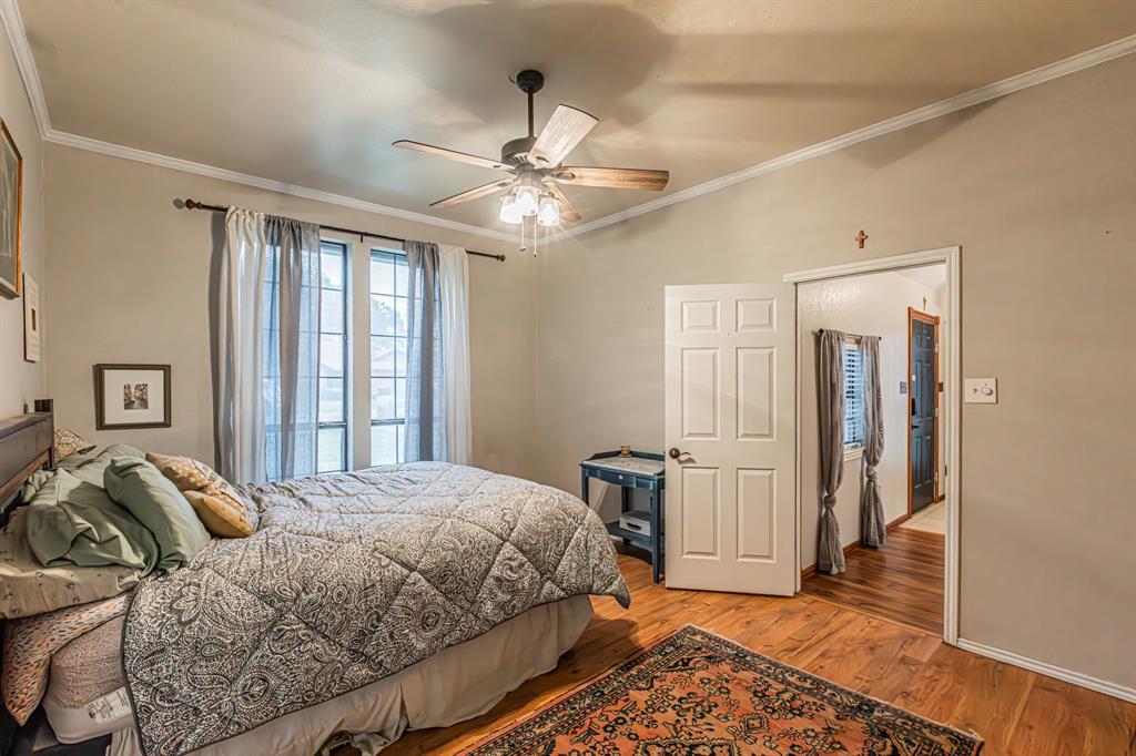 614 Overhill Road Granbury, TX 76048 - Photo 14 of 40