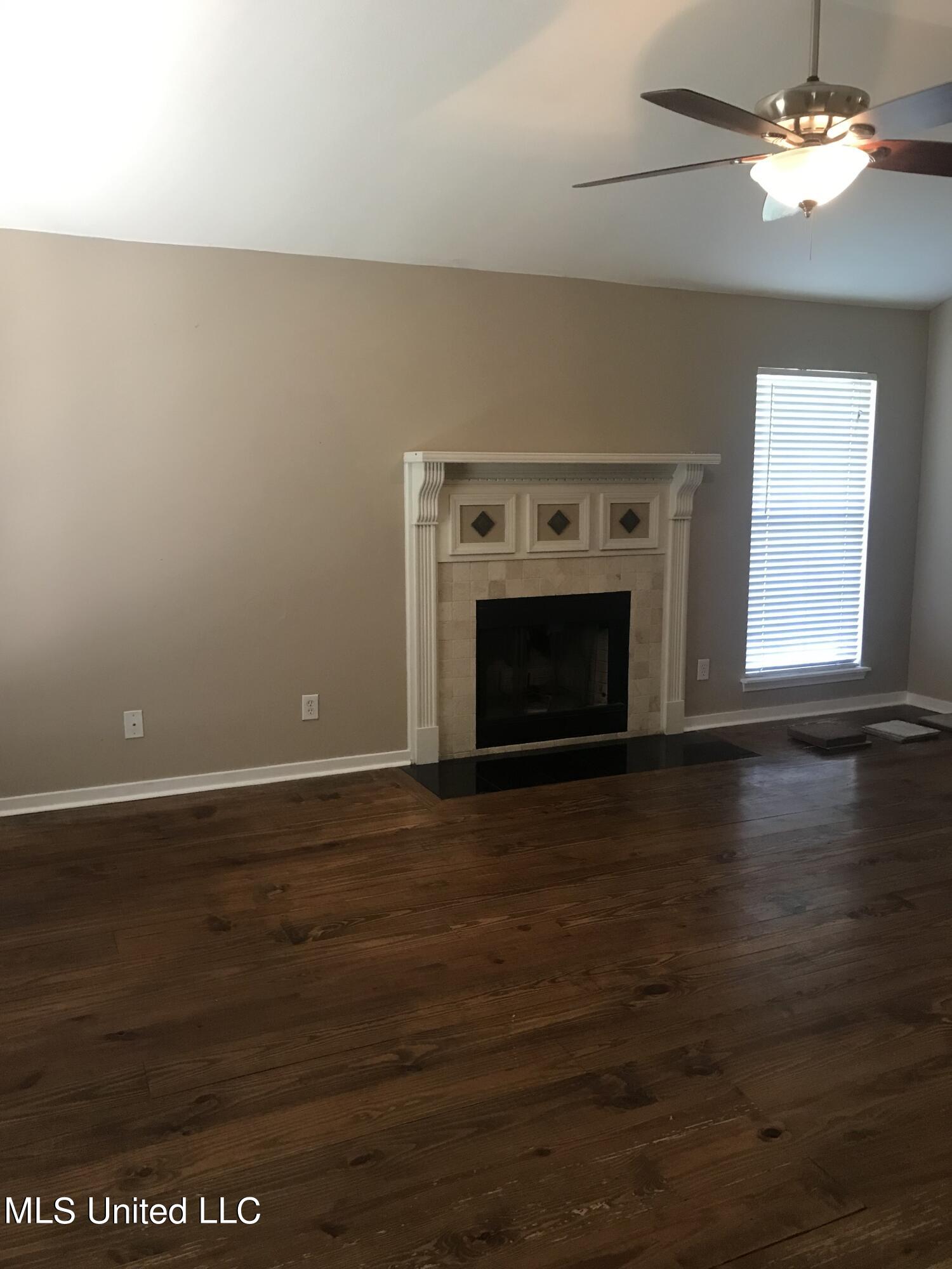 321 Evergreen Way Brandon, MS 39047 - Photo 3 of 17 321 Den